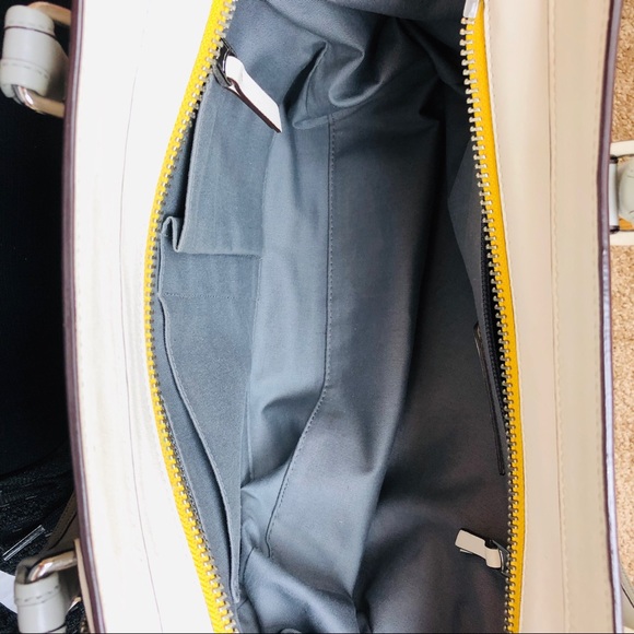 Coach Tote. limited Release - Picture 7 of 8